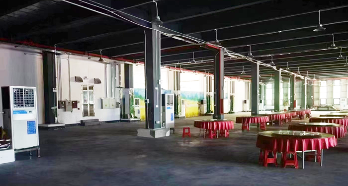 企業(yè)公司飯?zhí)檬程谜w降溫，安裝蒸發(fā)冷省電空調(diào)-立式軸流機(jī)組