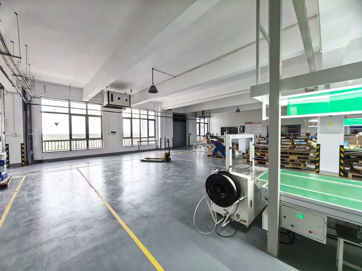 江蘇車(chē)間降溫新方案，應(yīng)用蒸發(fā)冷省電空調(diào)-臥式射流空調(diào)機(jī)組